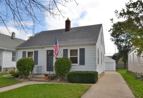 6919 35th Ave, Kenosha, WI 53142-3940