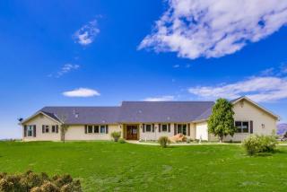 583 Anderson Rd, Alpine, CA 91901-1504
