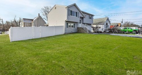 177 Karkus Ave, Woodbridge, NJ 07095-1221