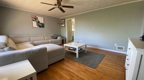 5056 Grandview Pl, Cincinnati, OH 45212-2232