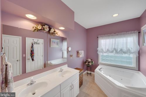 16394 Winding River Dr, Milton DE  19968-3053 exterior