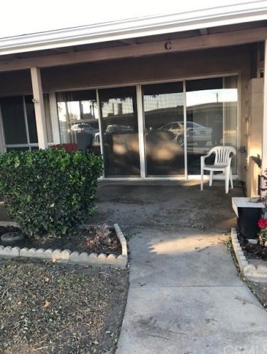 13300 Fairfield Ln, Seal Beach, CA 90740-6808