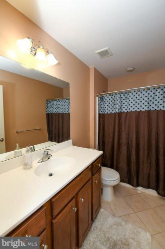 42 Putter Ln, Pottstown PA  19464-7801 exterior