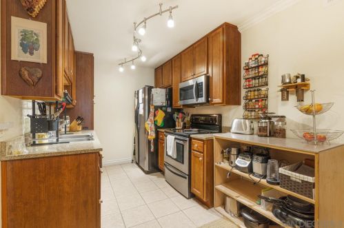 1756 Essex St, San Diego CA 92103-3655 exterior