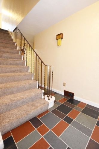 115 Commonwealth Ave, Pittsburgh, PA 15122-1925