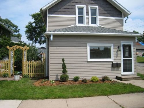 706 Main Ave, Kaukauna, WI 54130-2324