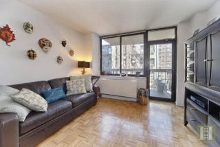 403 62nd St, New York, NY 10065-7958