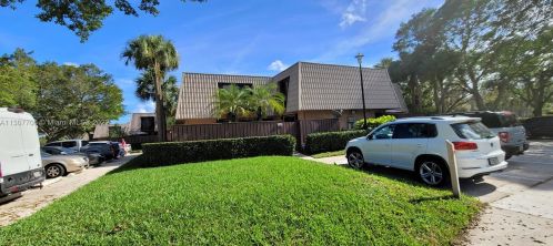 6609 66th Way, West Palm Beach, FL 33409-7151