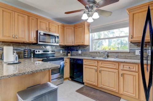 1381 Vizcaya Cir, Palm City FL  34990-1962 exterior