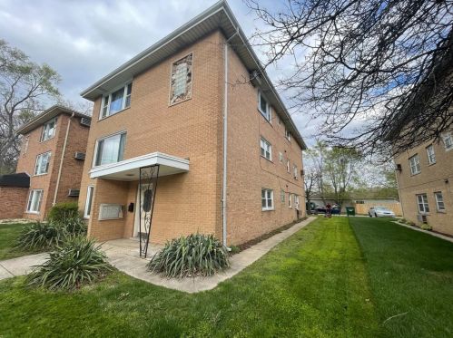 7031 Parrish Ave, Hammond, IN 46323-2360