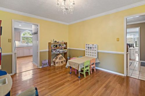1049 Lakemont Dr, Bridgeville PA  15017-1264 exterior