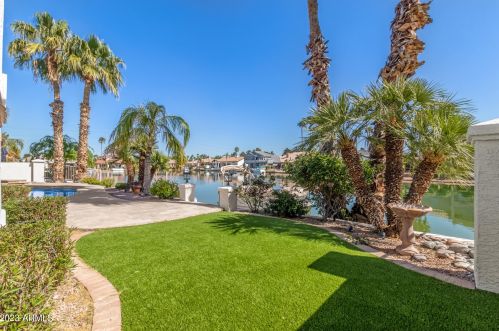 1833 Willow Tree Ct, Gilbert AZ  85234-4933 exterior