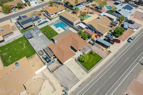 4408 Paradise Ln, Glendale, AZ 85306-2728