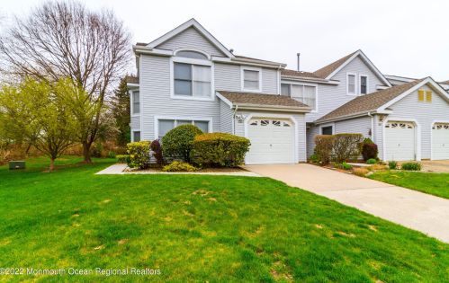 255 Rooney Ct, East Brunswick, NJ 08816-5833