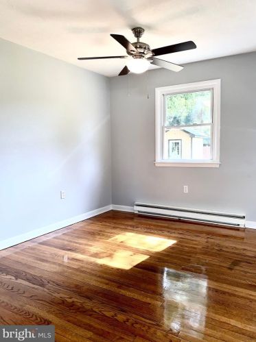 1 Old Barn Rd, Richmond National Battlefiel VA  22835-9008 exterior