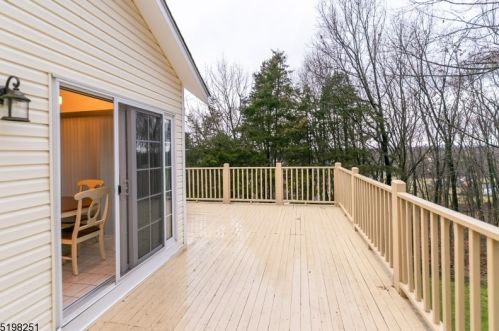 92 Canada Goose Dr, Hackettstown NJ  07840-3135 exterior