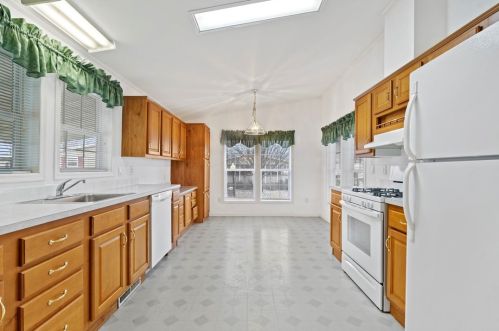 39367 Montour Ct, Pittsburgh PA  15239-2379 exterior