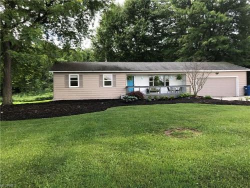 7176 Chippewa Rd, Medina, OH 44256-8575