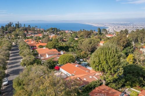 2433 Via Sonoma, Palos Verdes Estates CA  90274-2030 exterior