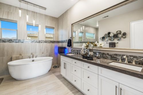54885 Madagascar Way, La Quinta CA  92253-8077 exterior