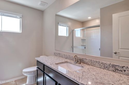 3907 79th Dr, Phoenix AZ  85043 exterior