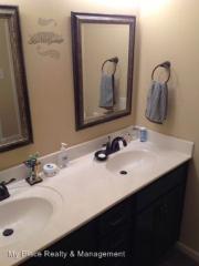 1026 Dwight Eisenhower Way, Clarksville TN  37042-3397 exterior