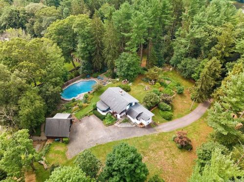 174 Millwood Rd, Chappaqua, NY 10514-1408