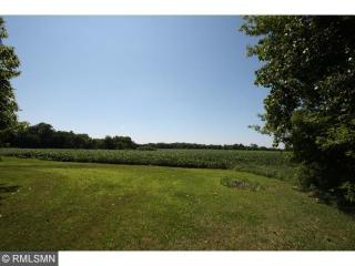 7695 Maplewood Rd, Cologne, MN 55322-9197