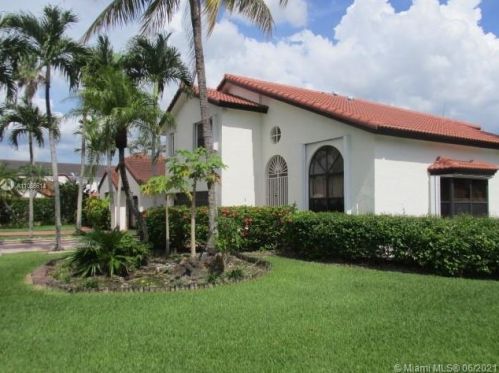 11830 104th Ln, Miami, FL 33186-3959