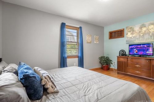 53 Edmund St, Manchester CT  06040-3811 exterior