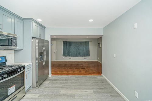 20 Market St, South Setauket NY  11720-2259 exterior