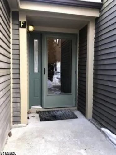 1 Black Walnut Ln, West Milford Lakes NJ  07480-1249 exterior