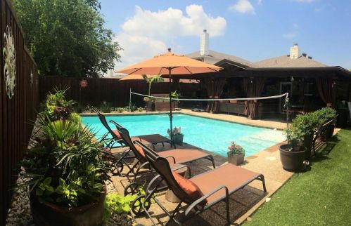 2389 Graystone Dr, Oak Point TX  75068-5780 exterior