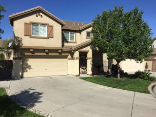 132 Eagles Roost Ct, Roseville CA  95747-4616 exterior