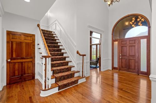 1018 Old Orchard Dr, Gibsonia PA  15044-6080 exterior