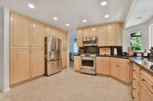 3116 Collingswood Dr, Folsom CA  95762-6214 exterior