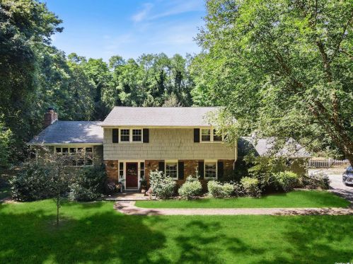 6 Marseille Dr, Matinecock, NY 11560-1112