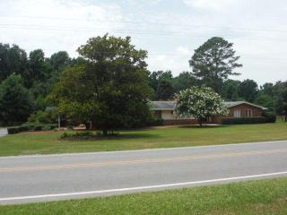 650 Country Day Rd, Goldsboro, NC 27530-8860