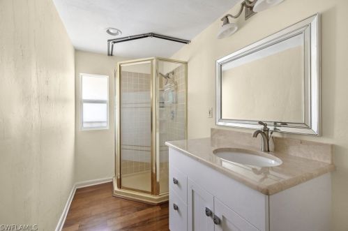 1320 Seaspray Ln, Sanibel FL  33957-2619 exterior