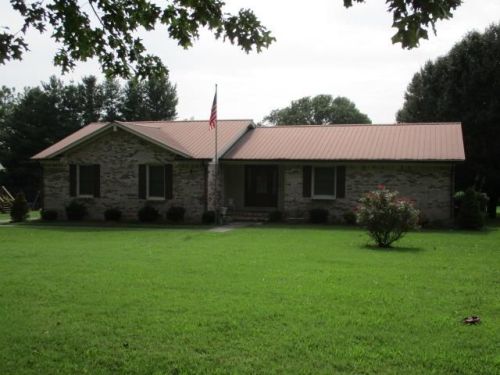 905 Spring Valley Rd, Mc Minnville, TN 37110-6729