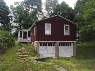 89 Shagbark Dr, Wilkes Barre, PA 18708-1528