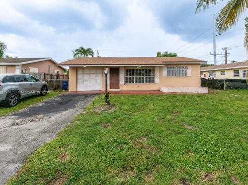 6407 24th St, Hollywood, FL 33023-2821