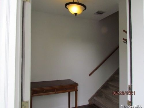 902 Altessa Blvd, Huntington Station, NY 11747-5220