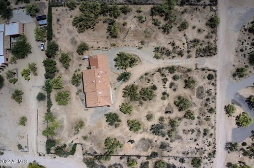 6410 Barwick Dr, Cave Creek, AZ 85331-3102