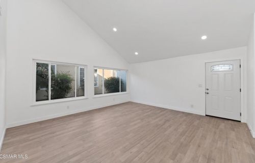 2169 Marvel Ave, Simi Valley CA  93065-2211 exterior