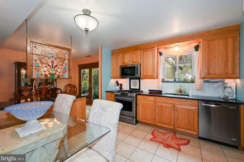 8315 Collins Ave, Camden NJ  08109-3568 exterior