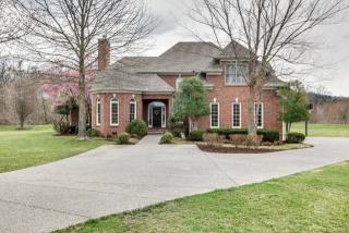 220 Lake Ridge Ct, Franklin, TN 37069-4624