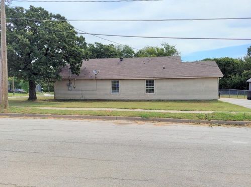 5022 Fitzhugh Ave, Fort Worth TX  76105-4428 exterior