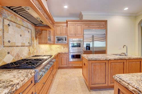 4255 Gleneagles Dr, Boynton Beach FL  33436-4914 exterior