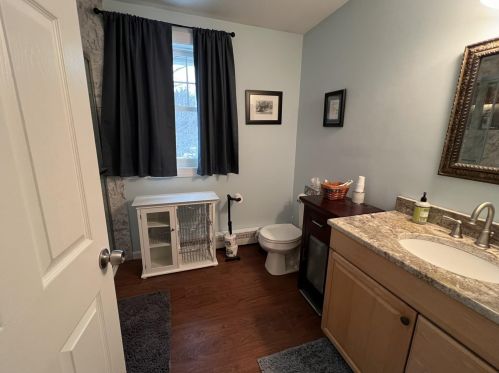 1 Ash St, Northwood NH  03261-3906 exterior